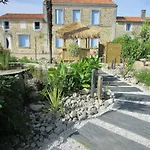 Logis De Chalons A La * Le Gua (Charente-Maritime)