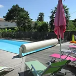 Holiday home Logis De Chalons A La *