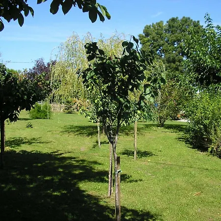 Logis De Chalons à La *