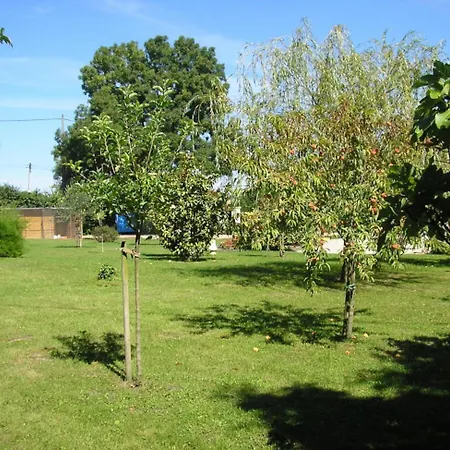 Logis De Chalons à La Le Guâ