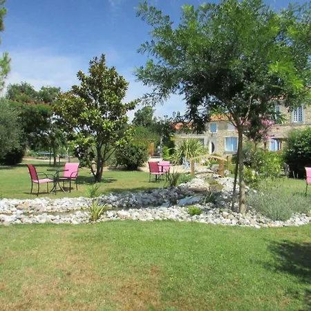 בית נופש Logis De Chalons A La