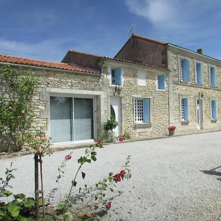בית נופש Logis De Chalons A La Le Gua (Charente-Maritime)