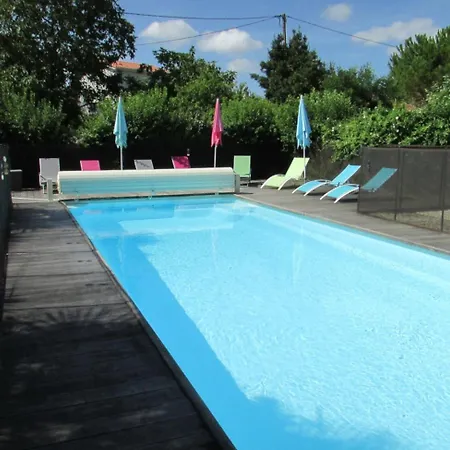 Logis De Chalons A La *