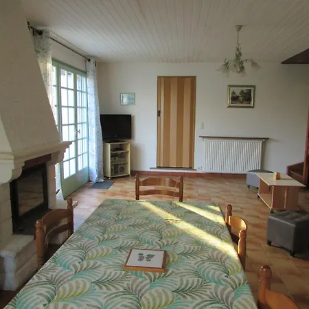 Logis De Chalons A La * Le Gua (Charente-Maritime)