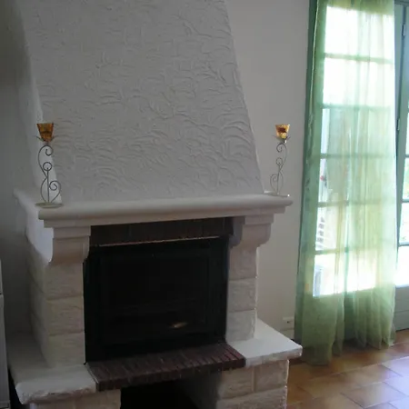 Logis De Chalons A La בית נופש *