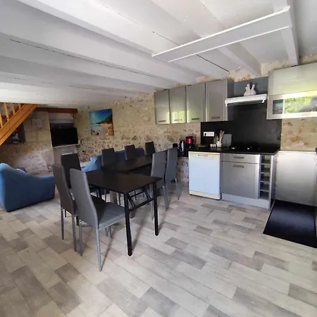 Logis De Chalons à La Le Guâ