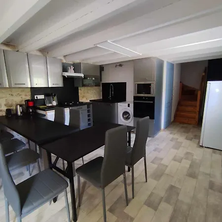 Logis De Chalons à La